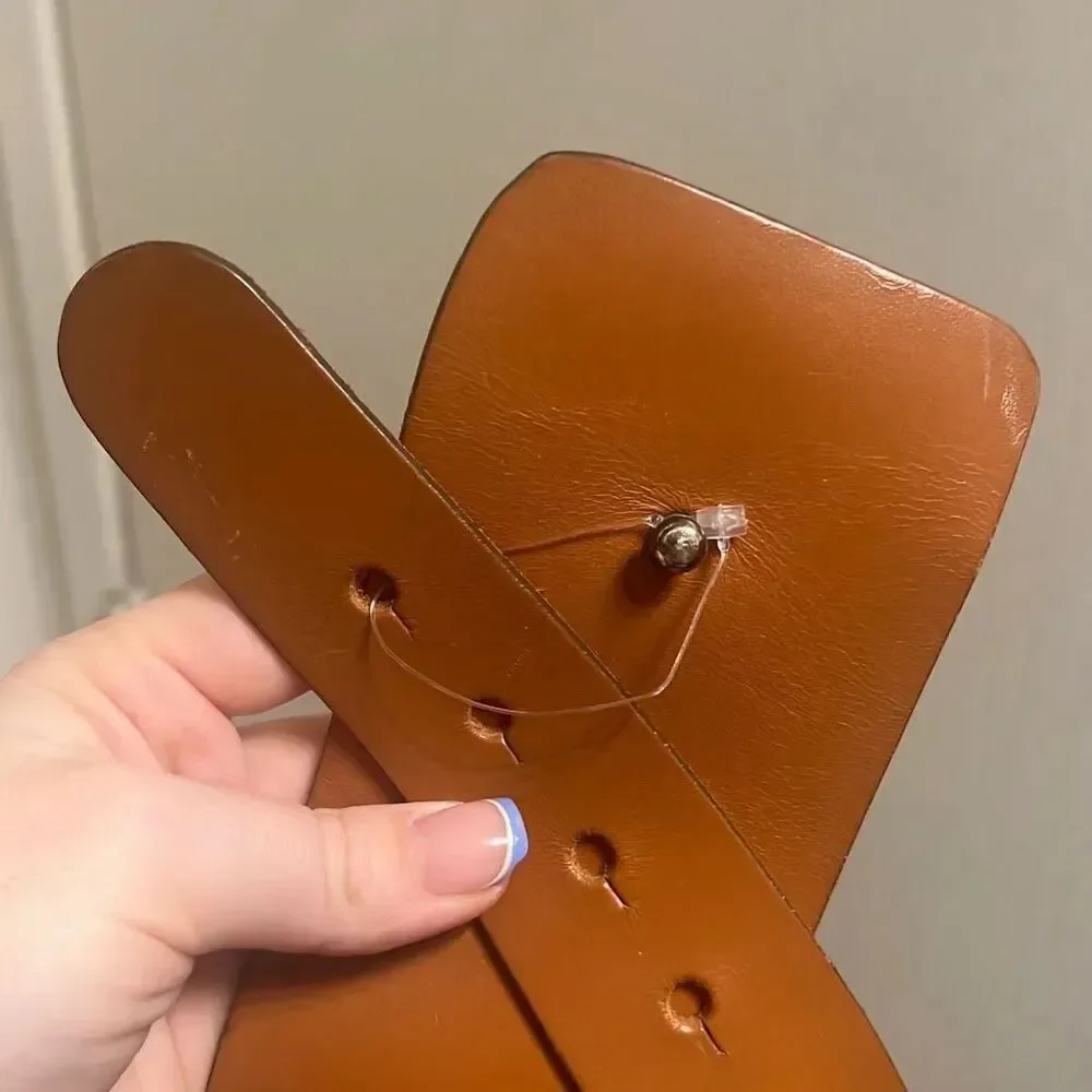 ✨OUTBACK RED Womens Caramel Color Leather Sz Large Belt✨